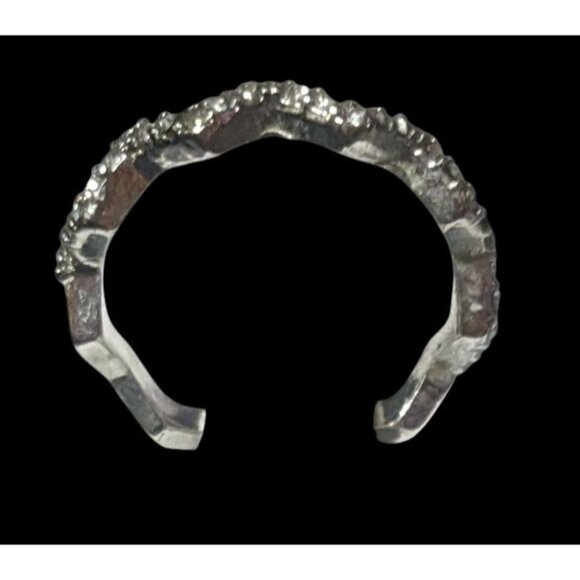 Elegant Glam Zigzag Rhinestone Silver Tone Ring Size 6 3/4 - Picture 7 of 10